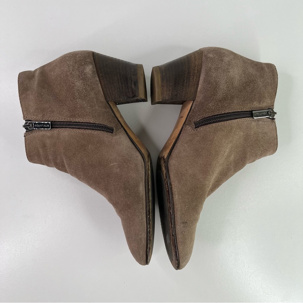 Aquatalia Tan Taupe Suede Leather Stacked Heel Zip Ankle Bootie Boot 8.5 - Picture 4 of 12